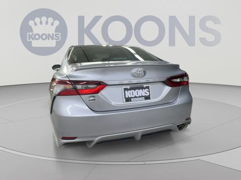 Used 2023 Toyota Camry SE FWD image 10