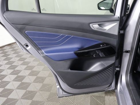 Used 2024 Volkswagen ID.4 Pro S image 28