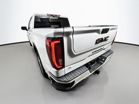 Used 2021 GMC Sierra 1500 Denali w/ Denali Ultimate Package AWD/4WD image 8