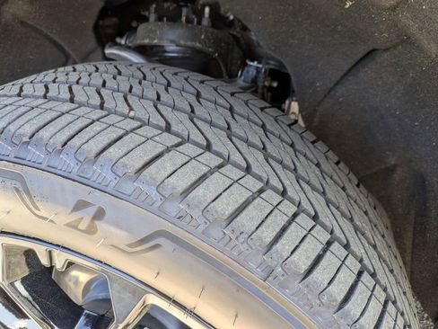 Used 2025 Chevrolet Silverado 1500 LTZ w/ LTZ Convenience Package II AWD/4WD image 11