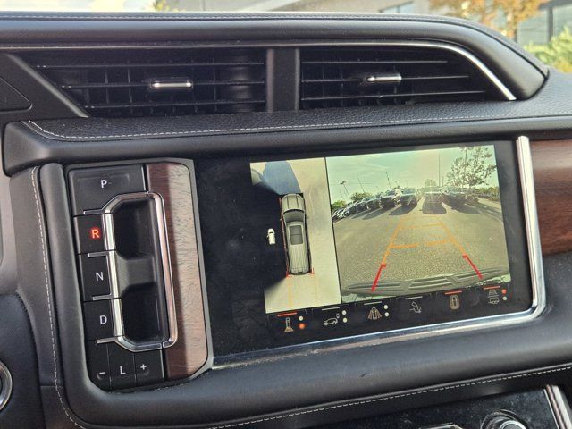 Used 2023 GMC Yukon XL Denali Ultimate AWD/4WD image 32