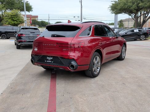 Used 2022 Genesis GV70 3.5T Sport w/ Sport Advanced Package AWD/4WD image 10