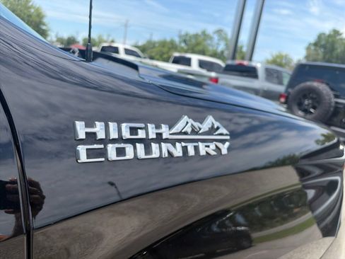 Used 2023 Chevrolet Silverado 1500 High Country w/ High Country Premium Package AWD/4WD image 11