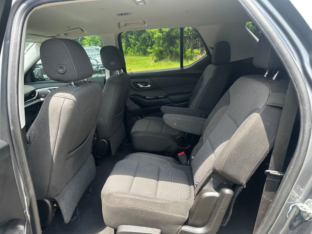 Used 2019 Chevrolet Traverse LT FWD image 25