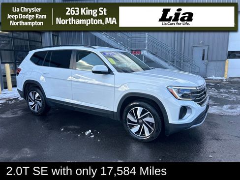 Used 2025 Volkswagen Atlas SE image 1