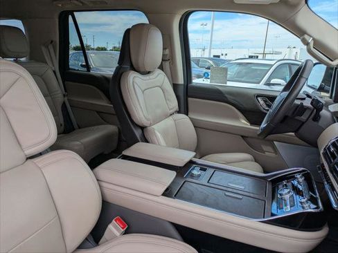 New 2024 Lincoln Navigator Reserve image 26