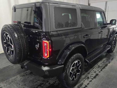 Used 2025 Ford Bronco Outer Banks AWD/4WD image 4