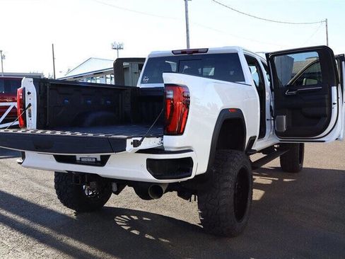 Used 2024 GMC Sierra 3500 Denali w/ Denali Reserve Package image 34