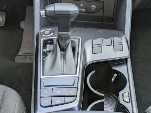 Certified 2026 Kia Sportage LX FWD image 16