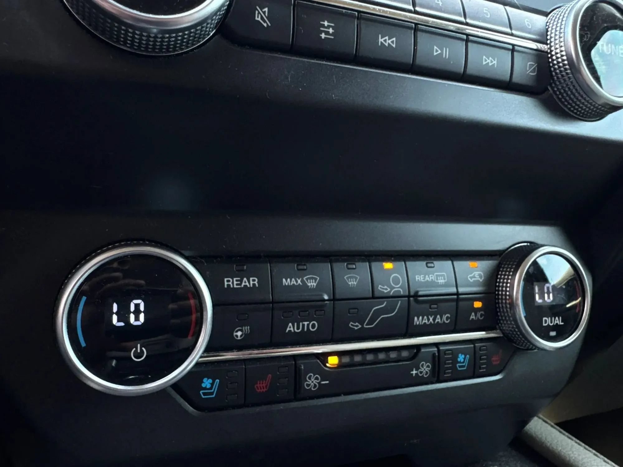Used 2020 Ford Expedition Limited w/ Special Edition Package RWD image 23