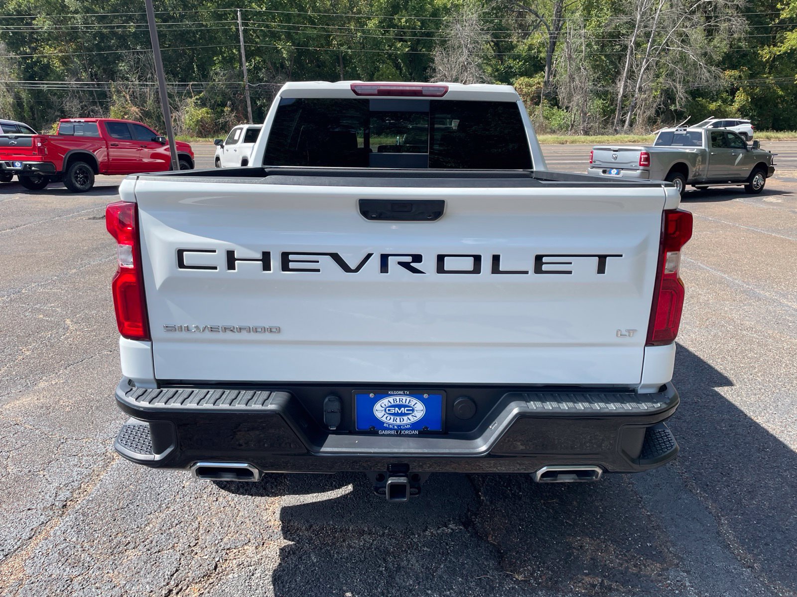 Used 2024 Chevrolet Silverado 1500 LT Trail Boss w/ Convenience Package II AWD/4WD image 5