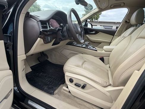 Used 2019 Audi Q7 3.0T Premium Plus w/ Premium Plus Package AWD/4WD image 6