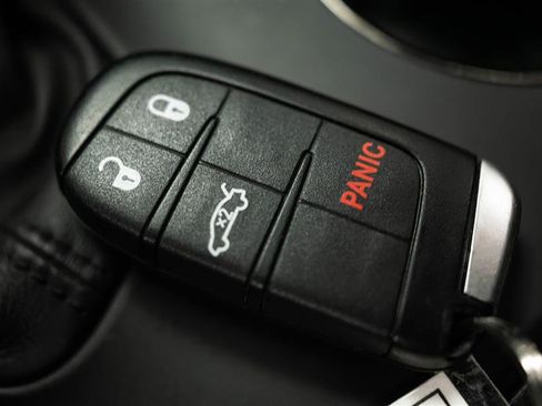 Used 2019 Dodge Durango GT image 25