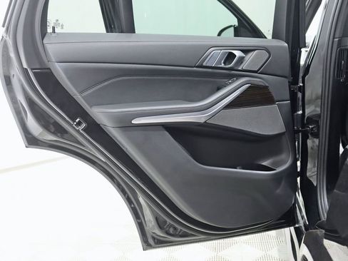 Used 2025 BMW X5 xDrive50e w/ M Sport Package image 39