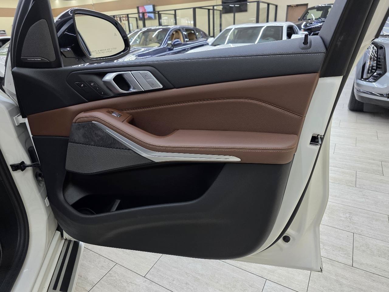 Used 2020 BMW X7 xDrive40i w/ Premium Package AWD/4WD image 42