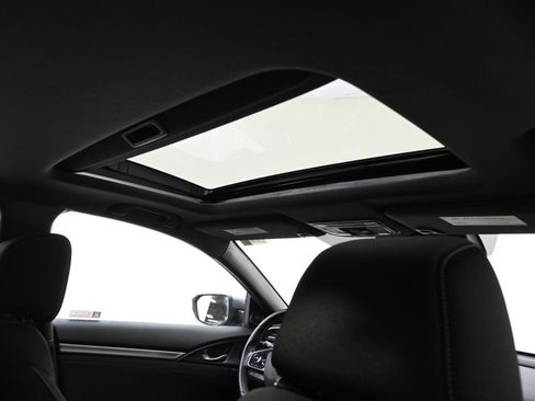 Used 2020 Honda Civic EX image 17