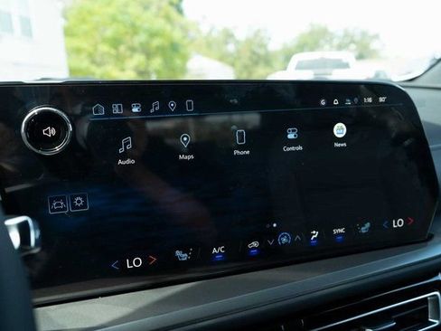 New 2026 Chevrolet Traverse LT w/ Enhanced Driving Package FWD image 22