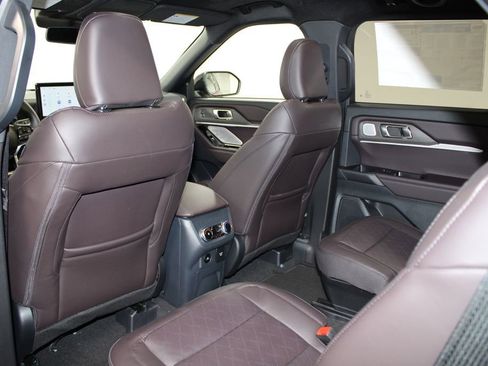 New 2026 Ford Explorer Platinum image 26