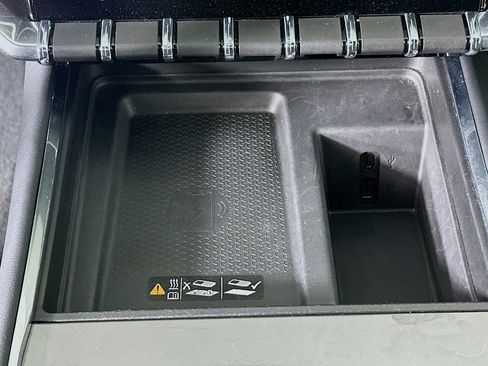 Used 2025 GMC Acadia Elevation image 26