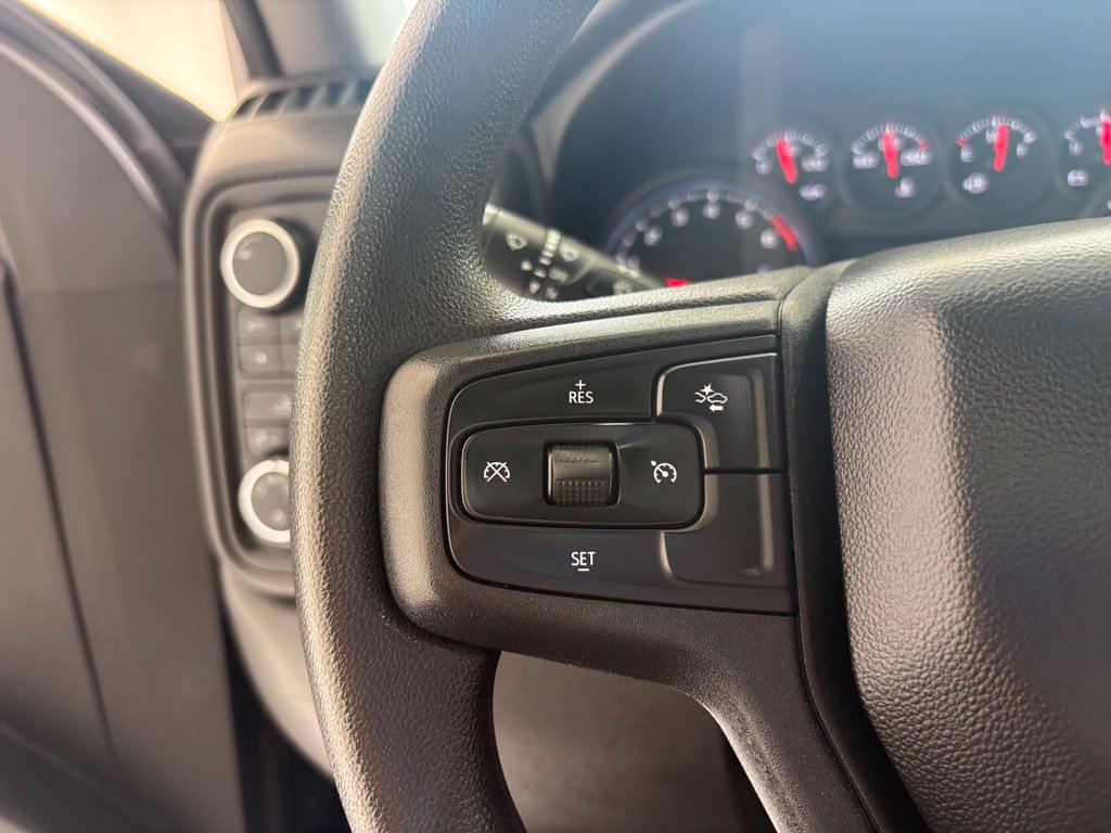 Used 2022 Chevrolet Silverado 1500 Custom Trail Boss w/ LPO, Dark Essentials Package AWD/4WD image 4