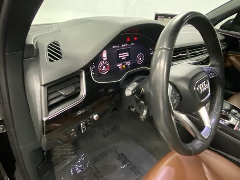 Used 2018 Audi Q7 3.0T Prestige w/ Prestige Package AWD/4WD image 35