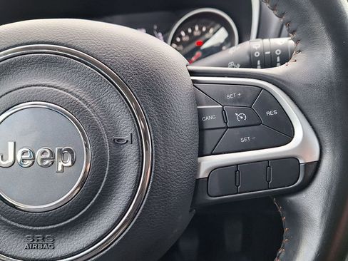 Used 2020 Jeep Compass Latitude image 18