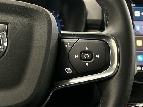 Certified 2024 Volvo XC40 B5 Core image 14