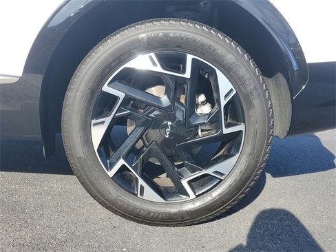 Certified 2024 Kia Sportage SX image 7