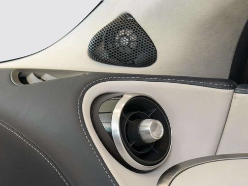 Used 2023 McLaren GT RWD image 15
