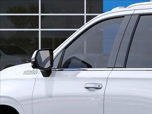 New 2026 Chevrolet Tahoe High Country AWD/4WD image 12