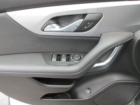 Used 2024 Chevrolet Blazer LT w/ Convenience Package FWD image 21
