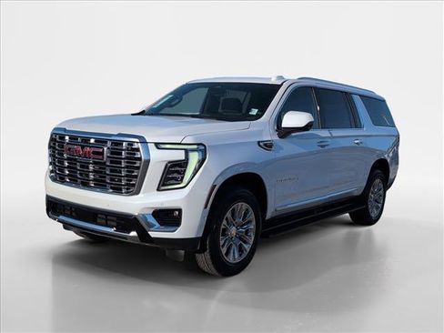 New 2026 GMC Yukon XL Denali w/ Sun & Power Step Package image 5
