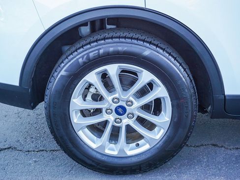 Used 2021 Ford Escape SE image 13