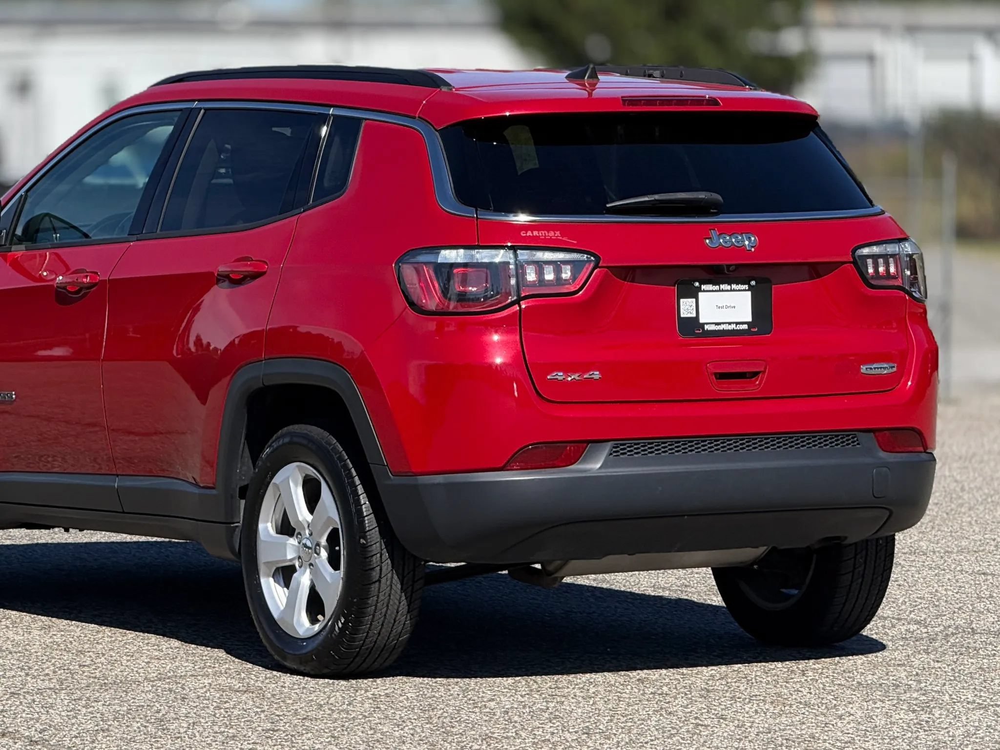 Used 2020 Jeep Compass Latitude w/ Cold Weather Group AWD/4WD image 16