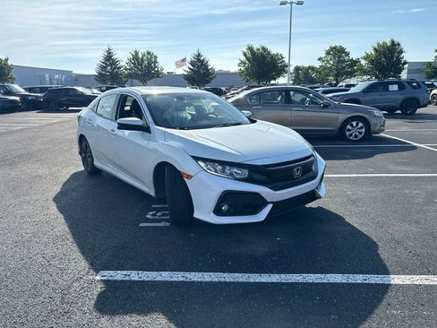 Used 2018 Honda Civic EX image 9