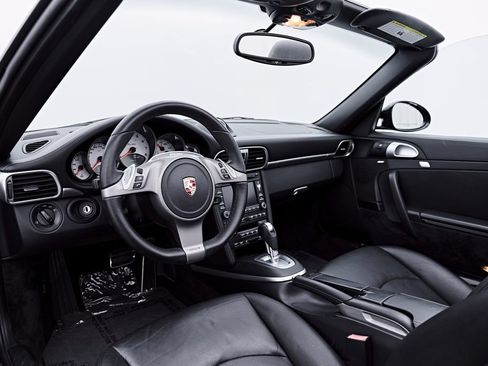Used 2010 Porsche 911 Turbo AWD/4WD image 2