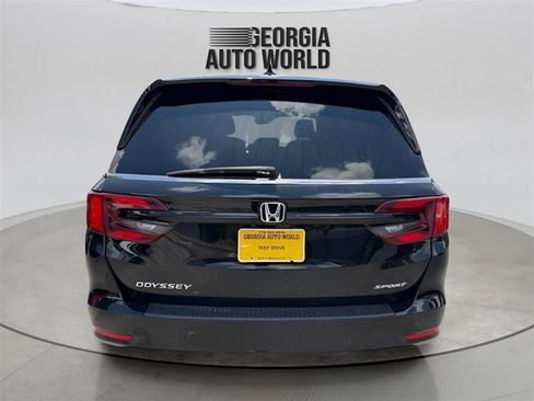 Used 2023 Honda Odyssey Sport image 11