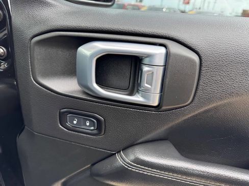 Used 2021 Jeep Wrangler Unlimited Sahara image 60