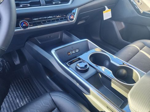 New 2026 Chevrolet Equinox LT w/ Convenience Package II image 34