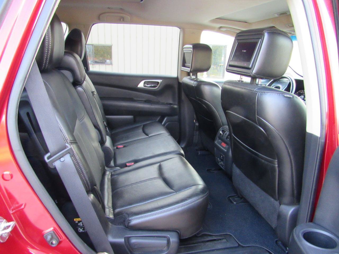 Used 2014 Nissan Pathfinder Platinum w/ Platinum Premium Package AWD/4WD image 8