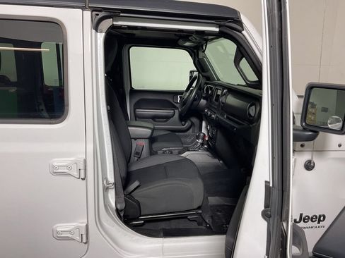 Used 2023 Jeep Wrangler Unlimited Sport AWD/4WD image 35