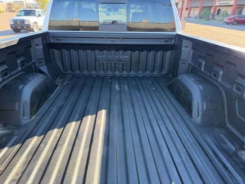 Used 2019 GMC Sierra 1500 SLT image 15