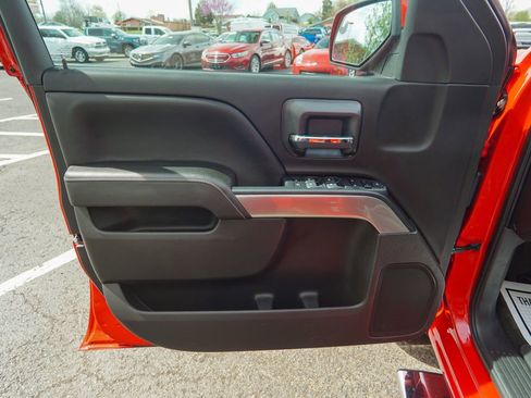 Used 2018 Chevrolet Silverado 1500 LT w/ LT Fleet Convenience Package AWD/4WD image 15