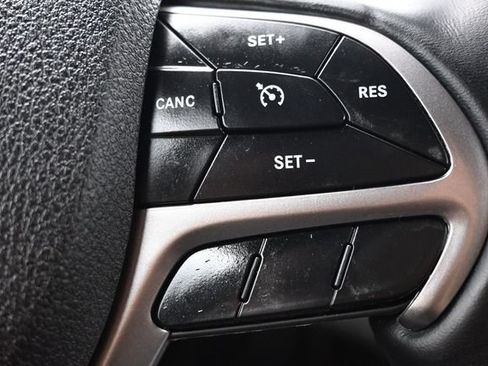 Used 2018 Jeep Grand Cherokee Limited RWD image 19