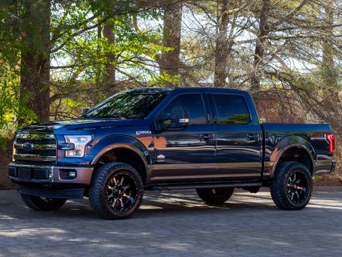 Used 2017 Ford F150 King Ranch w/ Trailer Tow Package image 46