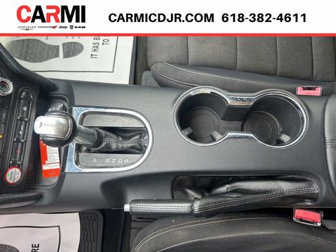 Used 2017 Ford Mustang Coupe RWD image 26