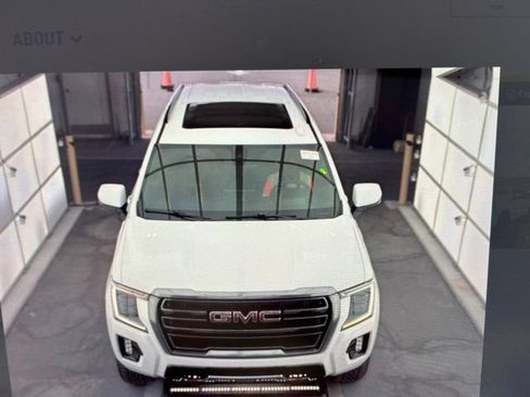 Used 2021 GMC Yukon XL AT4 w/ AT4 Premium Plus Package AWD/4WD image 15