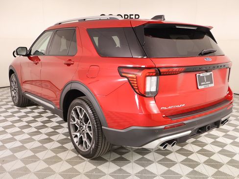 Used 2025 Ford Explorer Platinum w/ Ultimate Package AWD/4WD image 26