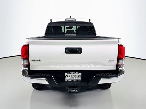 Used 2023 Toyota Tacoma SR5 AWD/4WD image 7