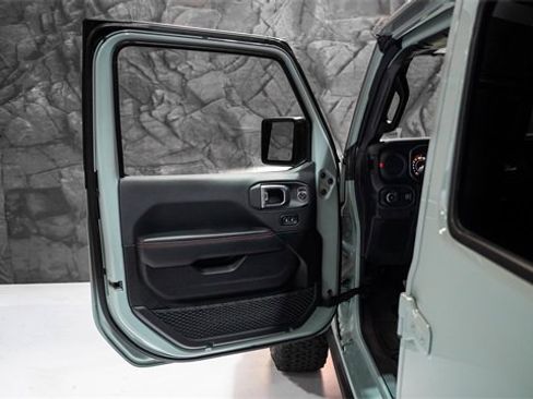 Used 2024 Jeep Wrangler Unlimited Rubicon 392 image 4